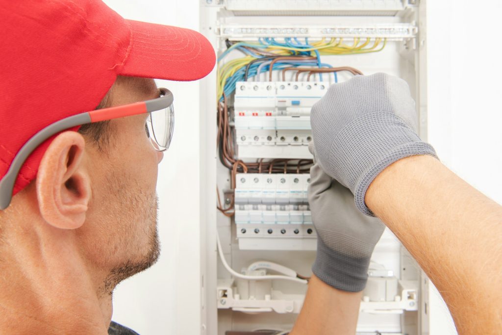 Electrical Panel Upgrade Toronto Homebuyers Should Consider